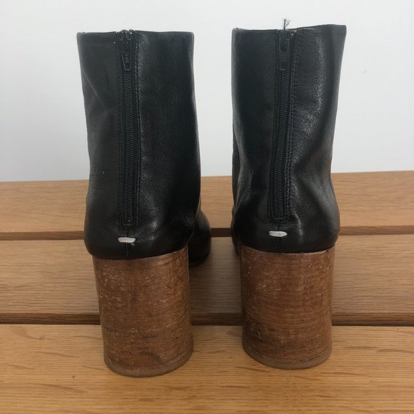 AVAILABLE- Maison Martin Margiela leather ankle boots - Picture 2 of 10